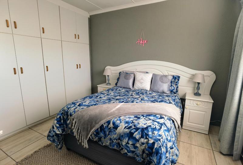 4 Bedroom Property for Sale in Goodwood Estate Western Cape